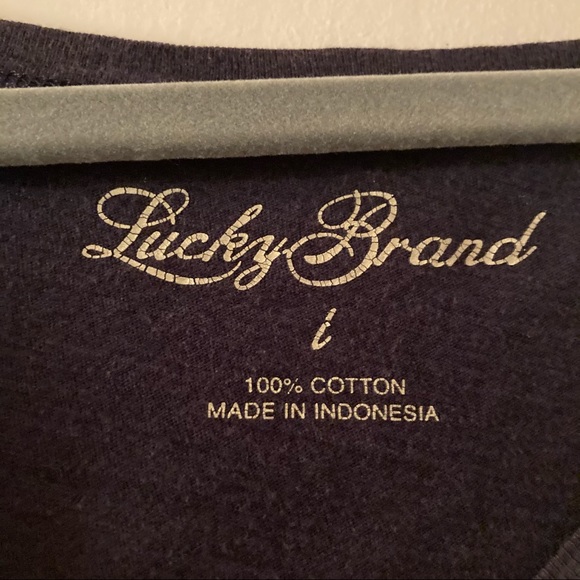 Lucky Brand Large navy crop top t shirt with wide neck mandala pattern - Picture 3 of 4